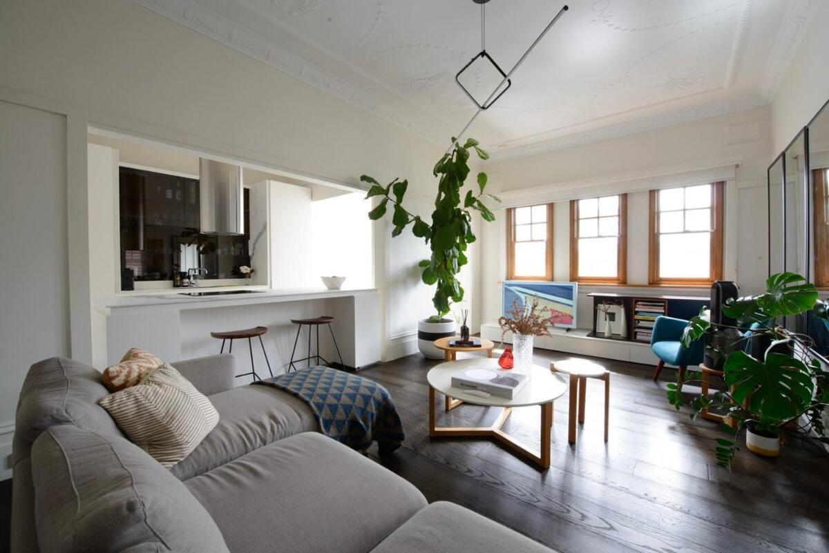 Apartment K U R R A B A P O I N T Harbourside Luxury *
