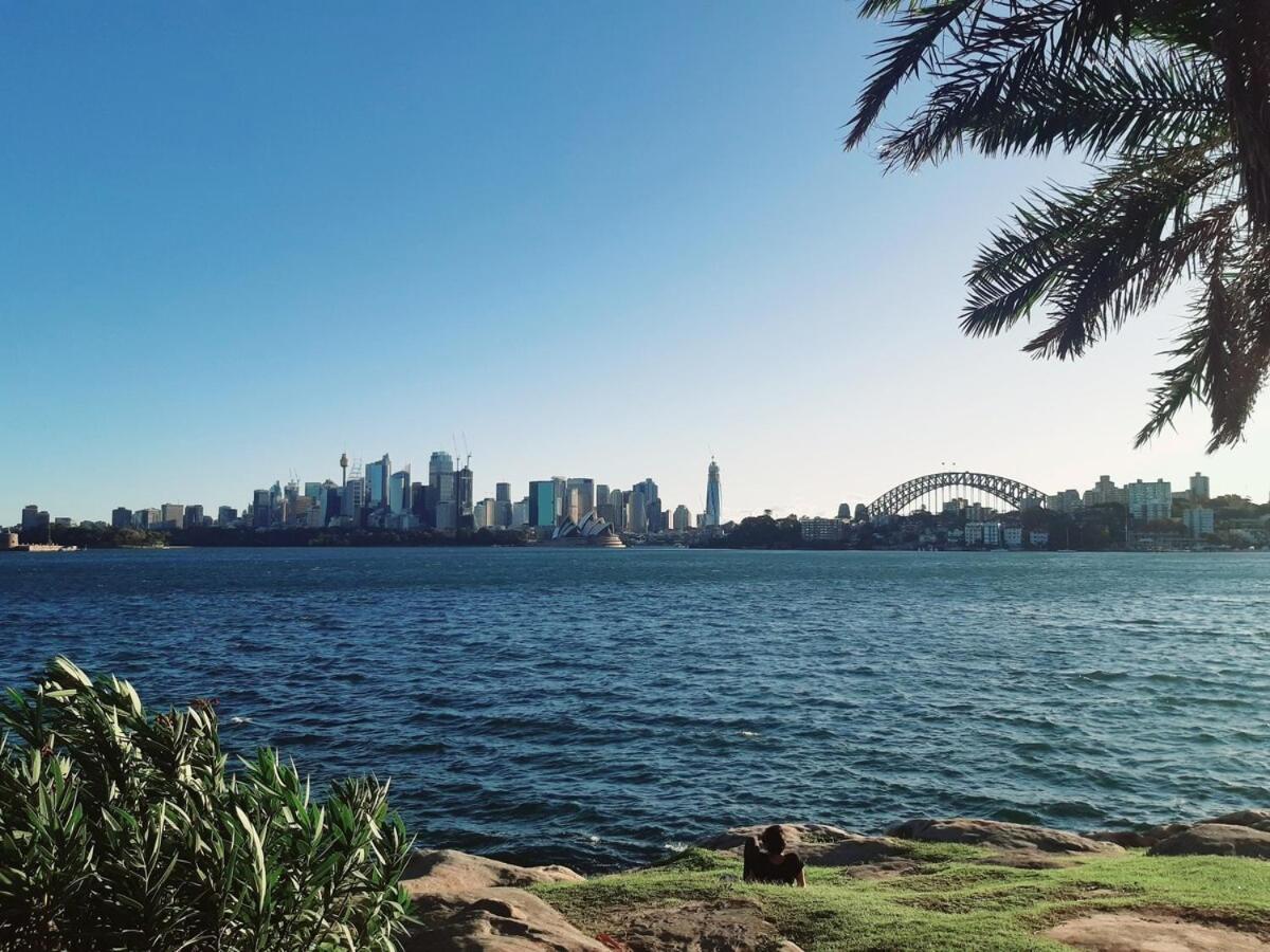K U R R A B A P O I N T Harbourside Luxury * Sydney