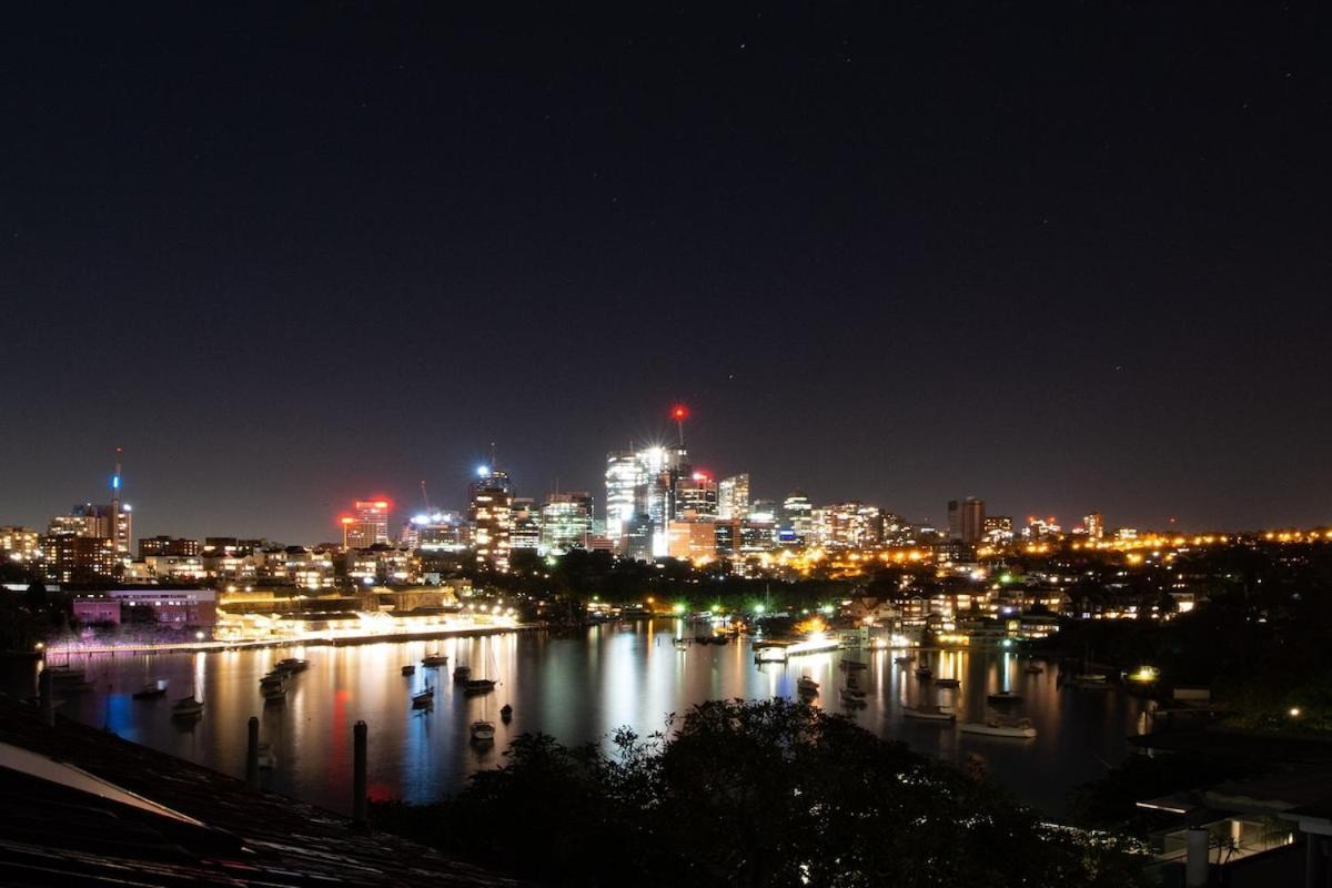 K U R R A B A P O I N T Harbourside Luxury Apartment